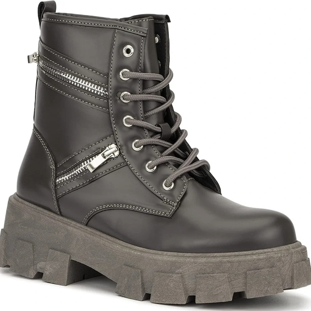 #50 Olivia Miller Vegan Leather Pull Tab Lace Up Chunky Heel Ankle Combat Boots